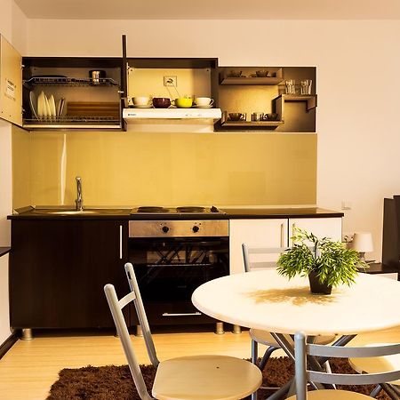 Il Primo Apartments Яссы Экстерьер фото