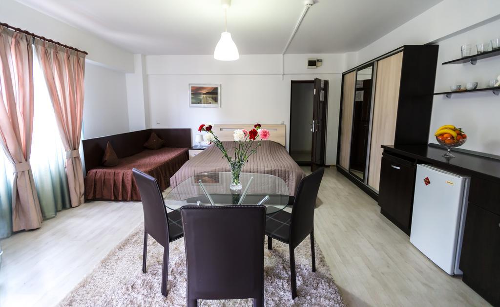 Il Primo Apartments Яссы Экстерьер фото