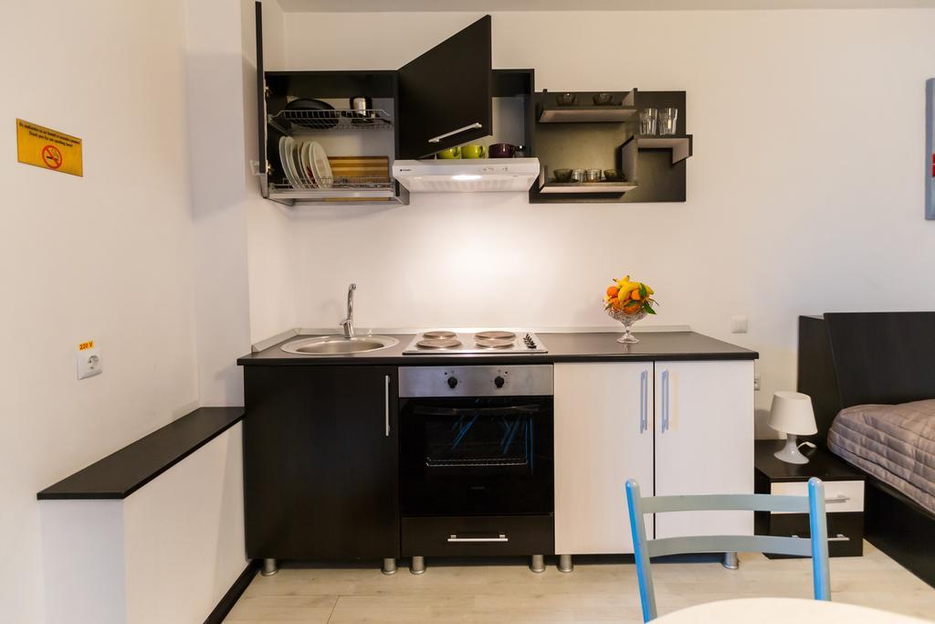 Il Primo Apartments Яссы Экстерьер фото