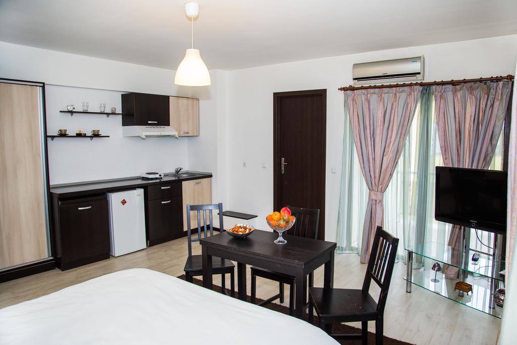 Il Primo Apartments Яссы Экстерьер фото