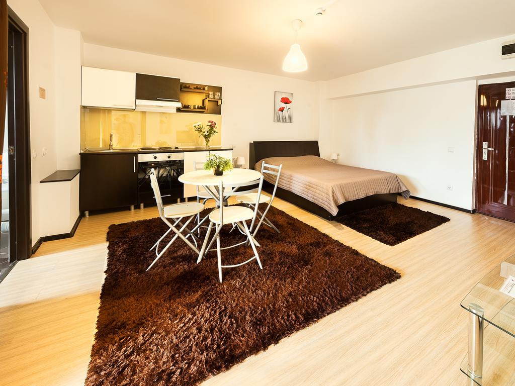 Il Primo Apartments Яссы Экстерьер фото
