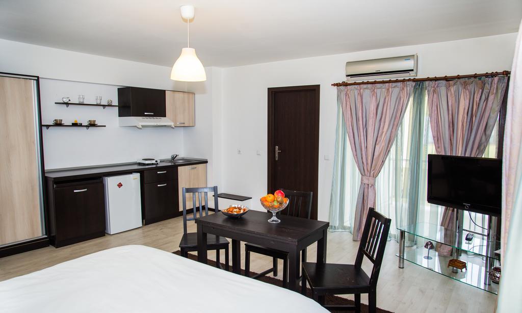 Il Primo Apartments Яссы Экстерьер фото